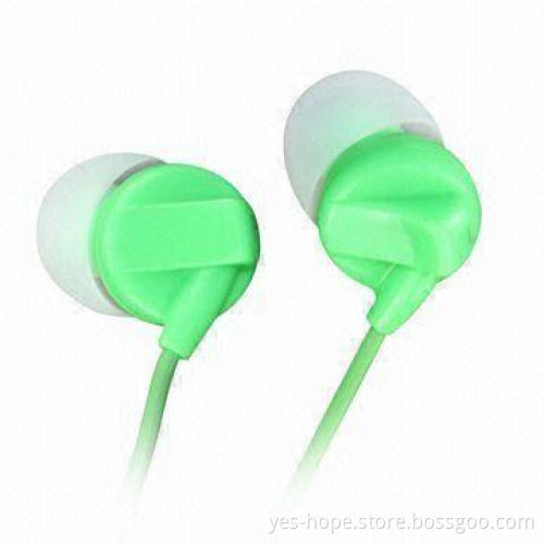 Retractable Earphones with 20Hz to 20kHz Frequencies and 60mW Maximum Input Power